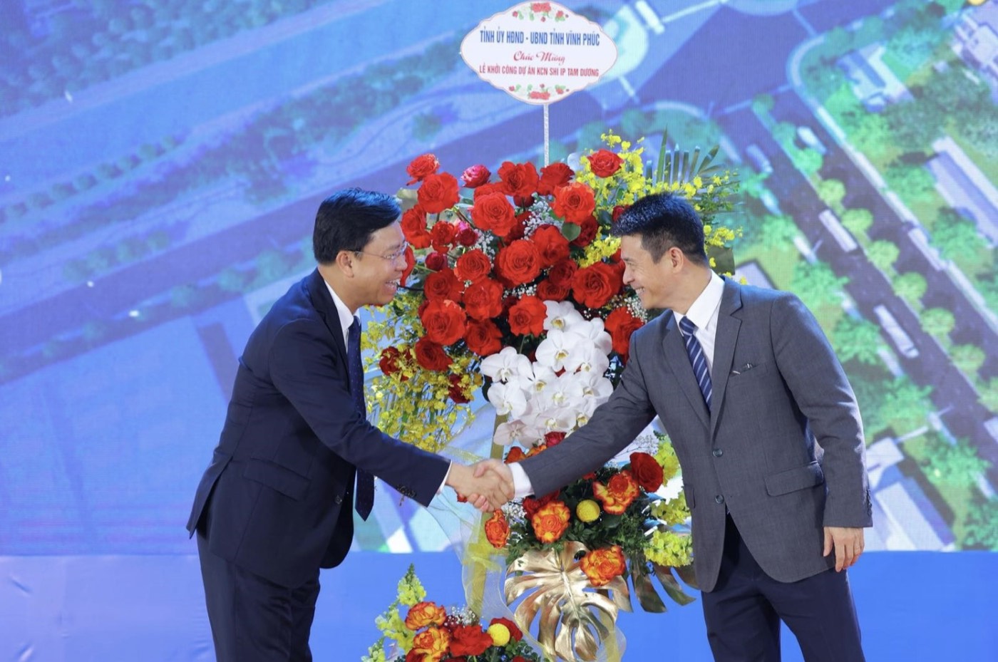 Lãnh đạo tỉnh Vĩnh Phúc chúc mừng Tập đoàn Sơn Hà